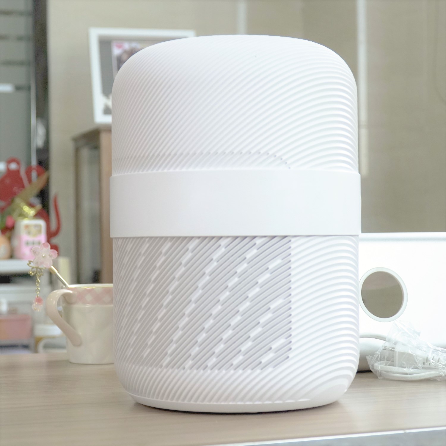 Customized Plug Negative Ion Portable Air Purifier for Desktop